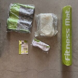 DreamGear Wii Fit Fitness Bundle Mat, Socks,‎ Bag,Sleeve ,Missing Battery NEW